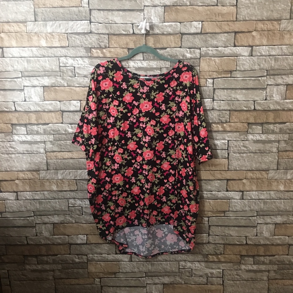 GUC LuLaRoe Irma- XL